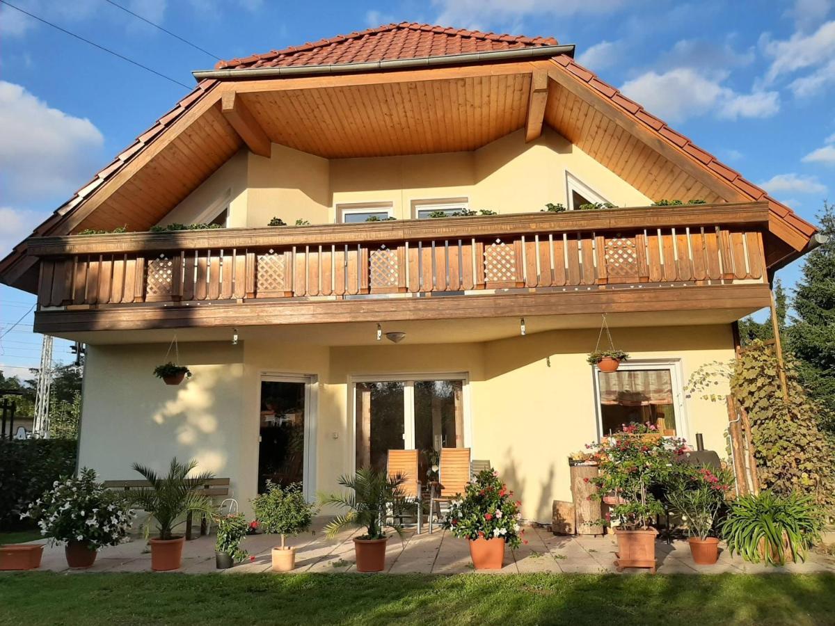 Fewo Hohen Neuendorf Bei Berlin Mit Sauna Und Fuss-Spa Экстерьер фото